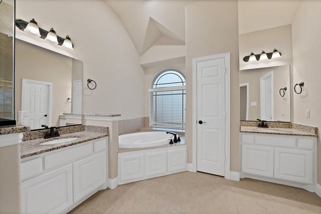 2662 La Jolla Boulevard, Grand Prairie, TX 75054