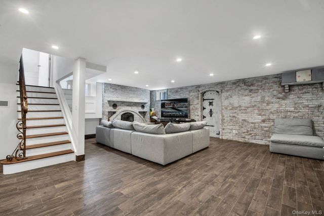 102 Shore Road, Douglaston, NY 11363