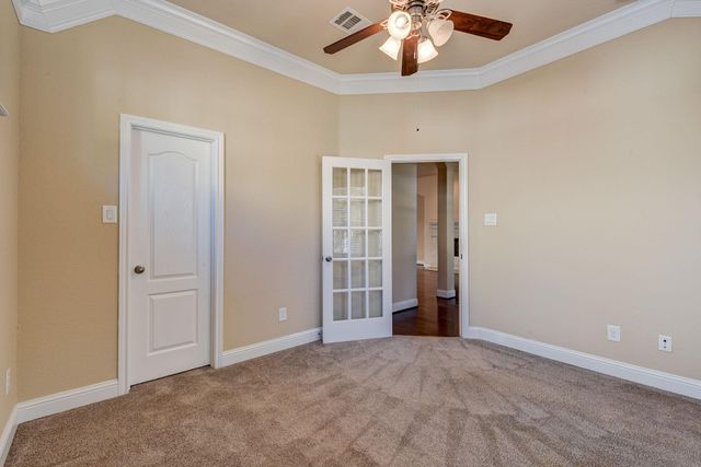 39 S Pinto Point Circle, Spring, TX 77389