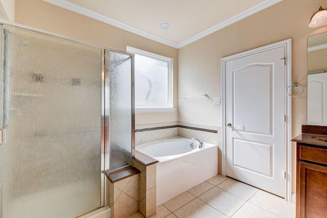 39 S Pinto Point Circle, Spring, TX 77389