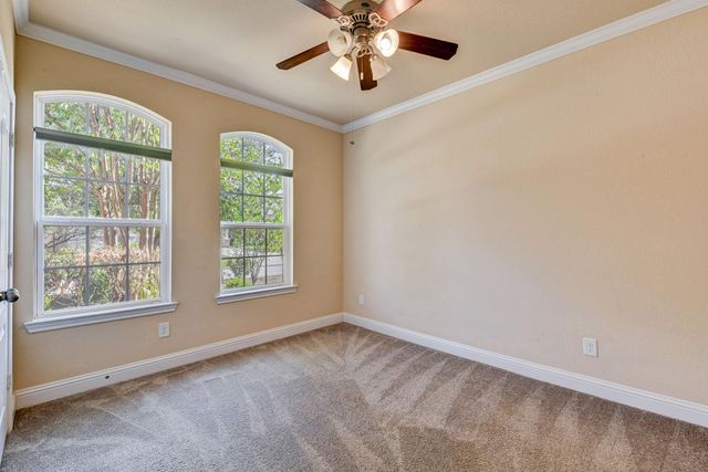 39 S Pinto Point Circle, Spring, TX 77389