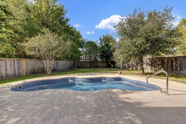 39 S Pinto Point Circle, Spring, TX 77389