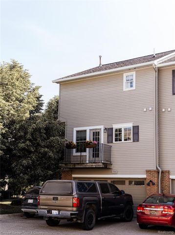 714 Eagle Drive, Fenton, MI 48430