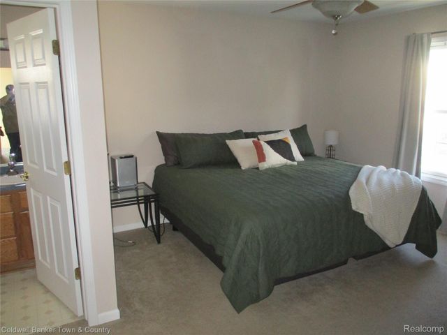 714 Eagle Drive, Fenton, MI 48430