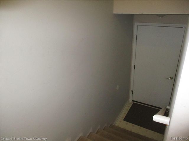 714 Eagle Drive, Fenton, MI 48430