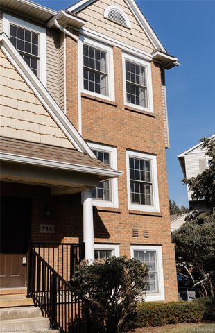 714 Eagle Drive, Fenton, MI 48430