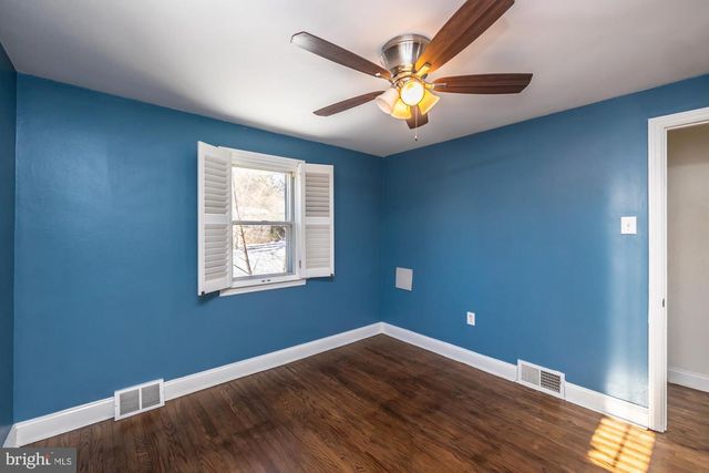 36 FAIRVIEW RD, Paoli, PA 19301