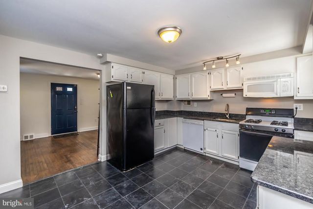 36 FAIRVIEW RD, Paoli, PA 19301