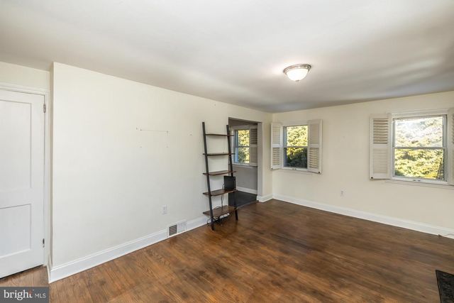 36 FAIRVIEW RD, Paoli, PA 19301