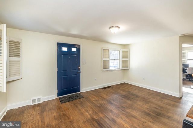 36 FAIRVIEW RD, Paoli, PA 19301