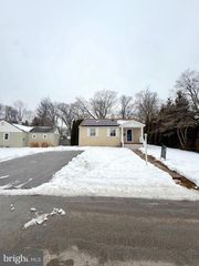 36 FAIRVIEW RD, Paoli, PA 19301