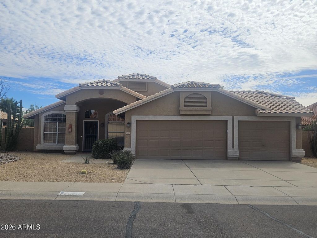 7873 W ADOBE Drive, Glendale, AZ 85308