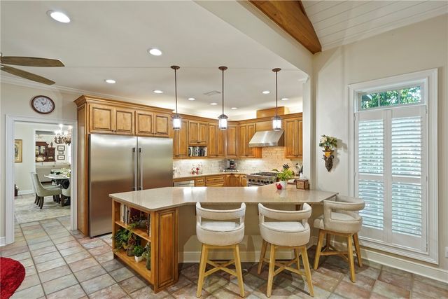 219 Abbott Lane, St Simons Island, GA 31522