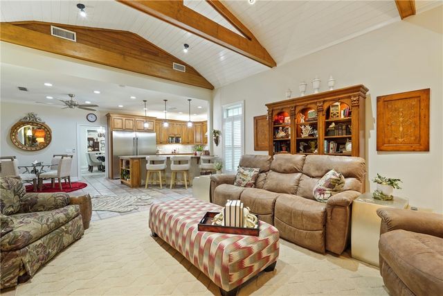 219 Abbott Lane, St Simons Island, GA 31522