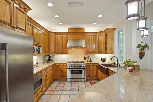 219 Abbott Lane, St Simons Island, GA 31522