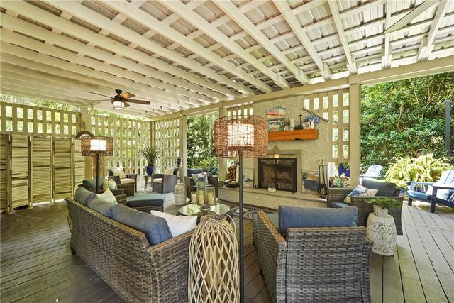 219 Abbott Lane, St Simons Island, GA 31522