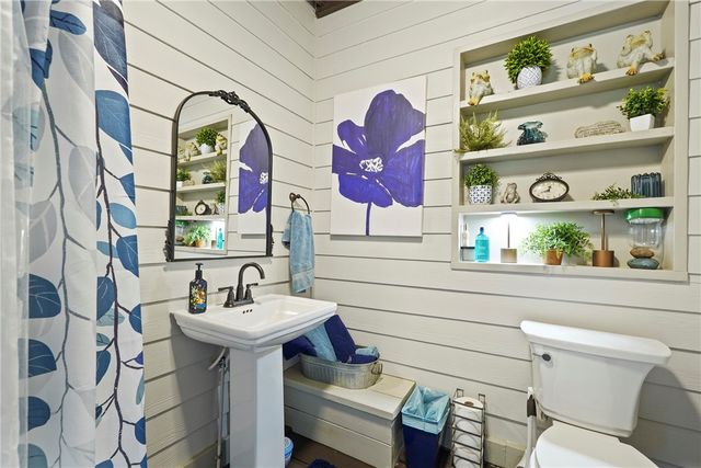 219 Abbott Lane, St Simons Island, GA 31522