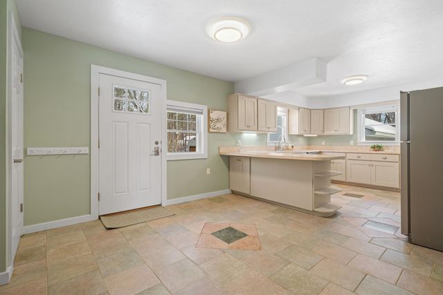 52 Green Street, Northwood, NH 03261