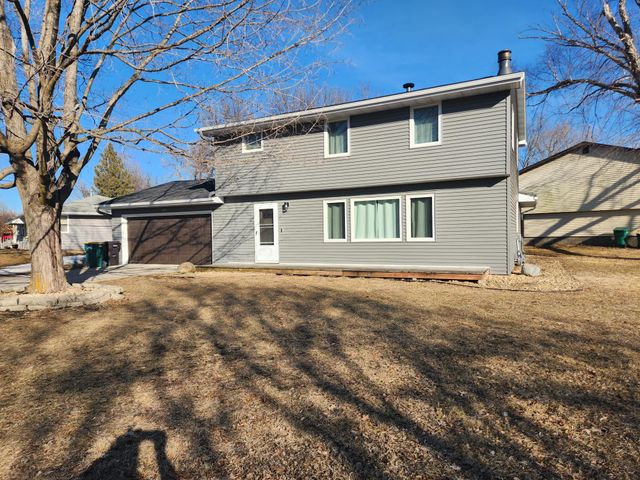 1814 Brookside Circle, Albert Lea, MN 56007
