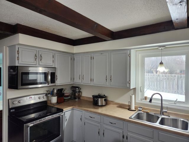 1814 Brookside Circle, Albert Lea, MN 56007