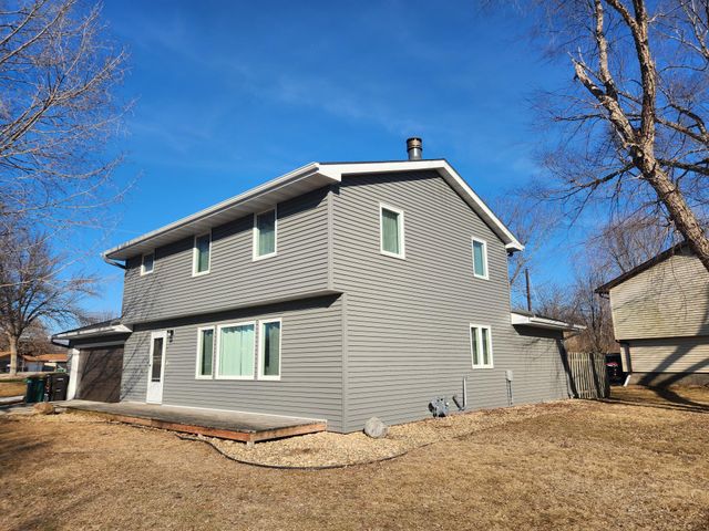 1814 Brookside Circle, Albert Lea, MN 56007