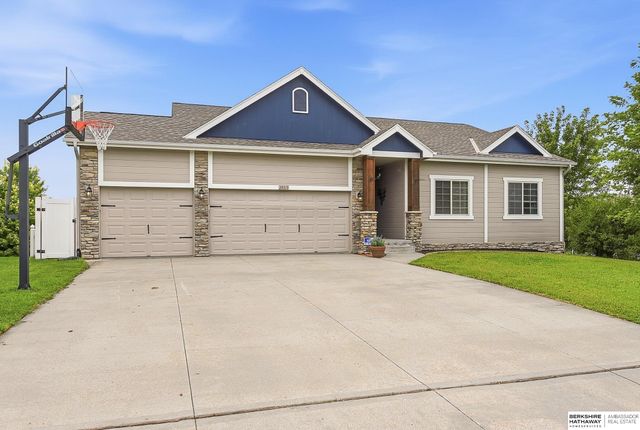 20313 Crystal Avenue, Gretna, NE 68028