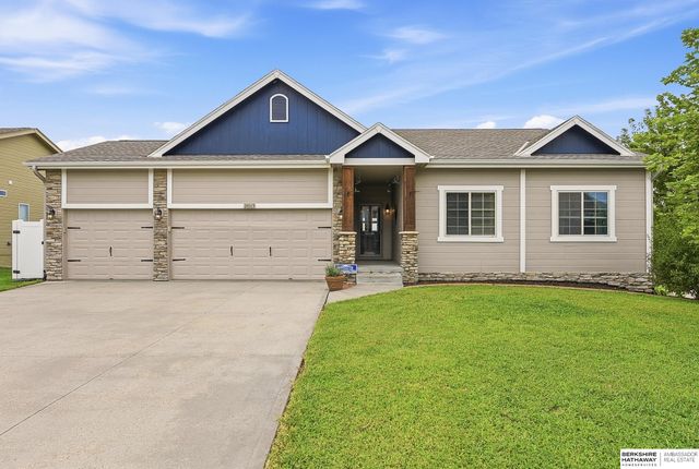 20313 Crystal Avenue, Gretna, NE 68028