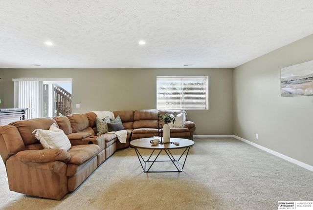 20313 Crystal Avenue, Gretna, NE 68028