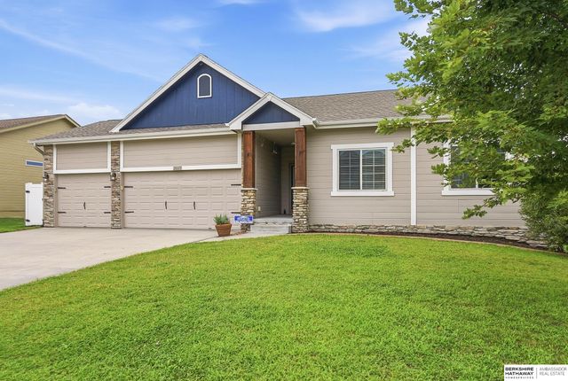 20313 Crystal Avenue, Gretna, NE 68028