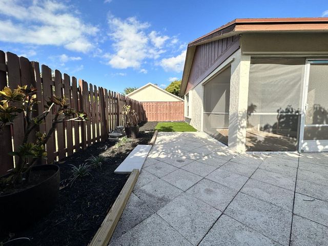 1490 Summit Run Circle, West Palm Beach, FL 33415