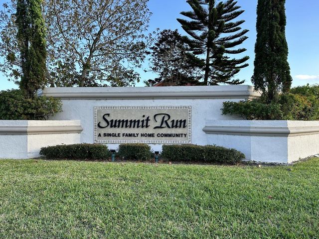 1490 Summit Run Circle, West Palm Beach, FL 33415