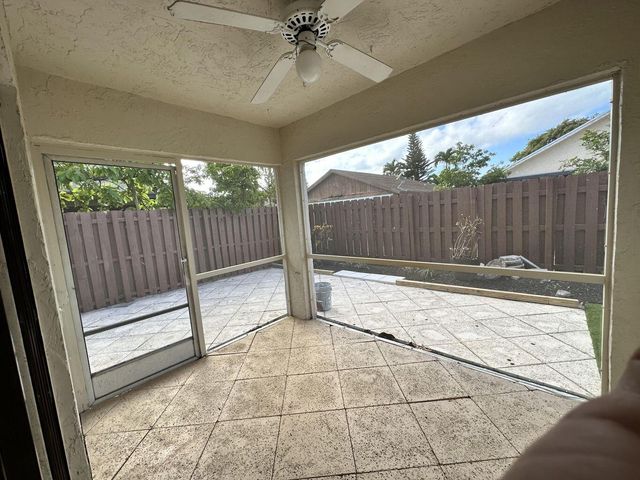 1490 Summit Run Circle, West Palm Beach, FL 33415