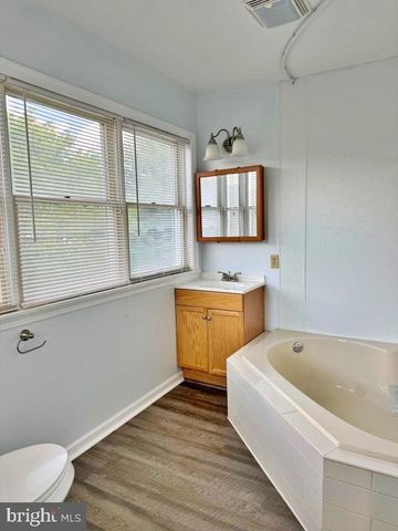 28 JEAN LO WAY, York, PA 17406