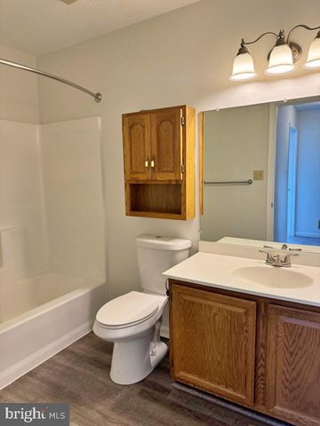 28 JEAN LO WAY, York, PA 17406