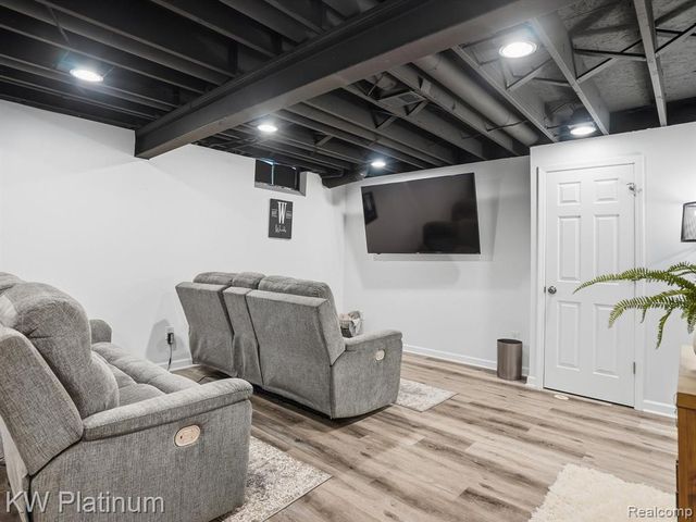 29384 Jennifer, Chesterfield, MI 48051
