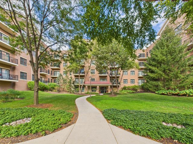 5100 W 96th Street 204, Oak Lawn, IL 60453