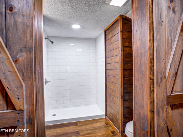 515 Smelcer Drive, Pigeon Forge, TN 37863
