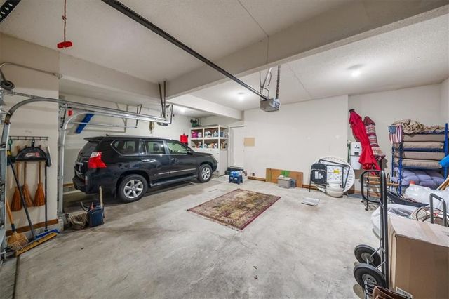 709 NE Lake Pointe Drive, Lee's Summit, MO 64064