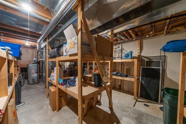 709 NE Lake Pointe Drive, Lee's Summit, MO 64064