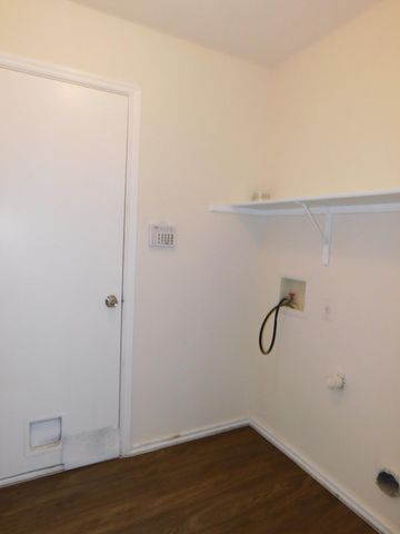 109 Mood Lake DR, Kyle, TX 78640