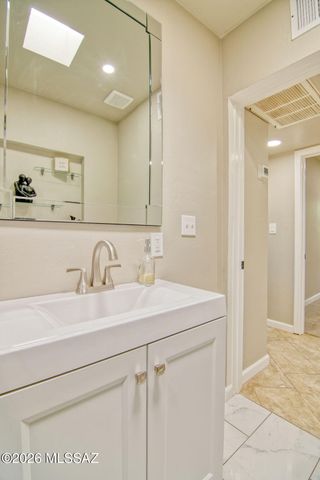 2613 N Calle De Romy, Tucson, AZ 85712