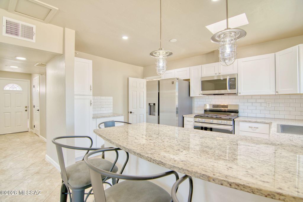2613 N Calle De Romy, Tucson, AZ 85712
