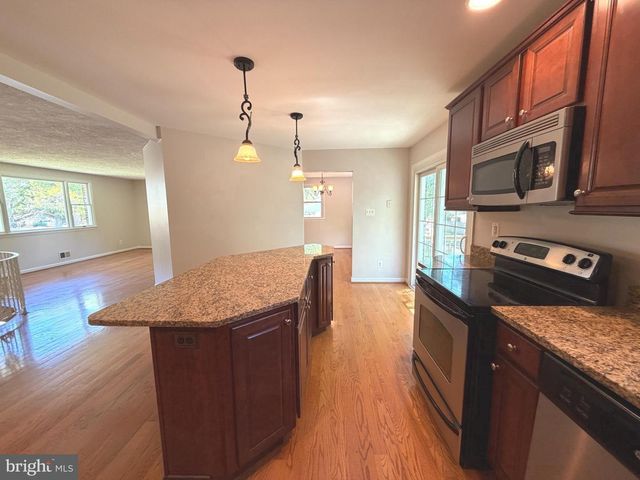 2711 MORAN DR, Waldorf, MD 20601