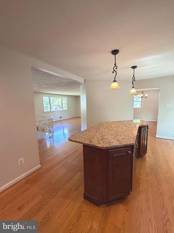 2711 MORAN DR, Waldorf, MD 20601