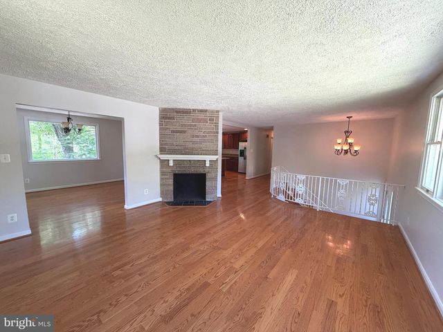 2711 MORAN DR, Waldorf, MD 20601