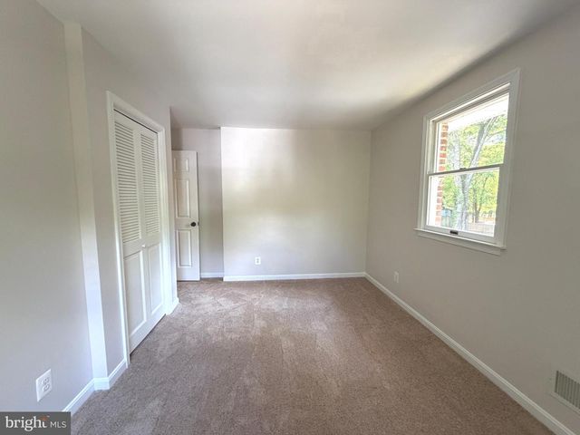 2711 MORAN DR, Waldorf, MD 20601