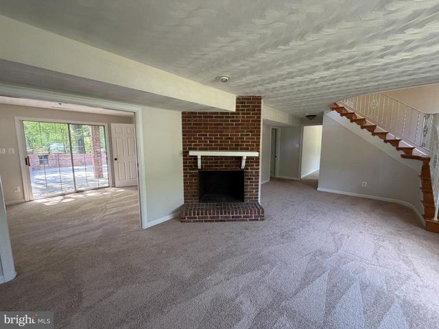 2711 MORAN DR, Waldorf, MD 20601