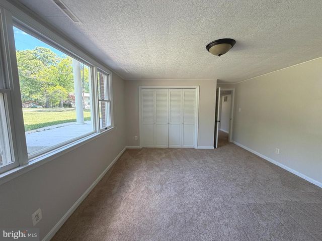 2711 MORAN DR, Waldorf, MD 20601