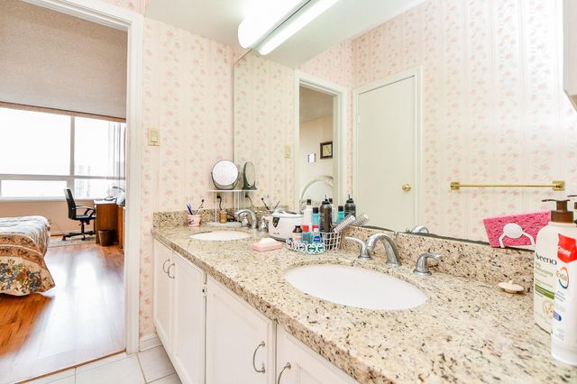 5150 Hidalgo Street 1305, Houston, TX 77056