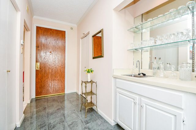 5150 Hidalgo Street 1305, Houston, TX 77056